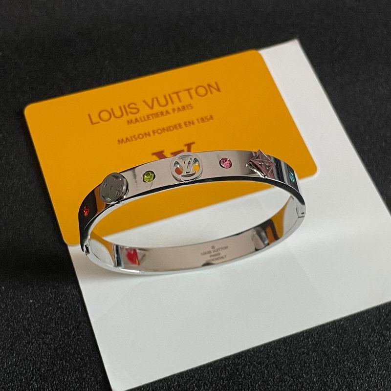 LV Bracelet 04yxh75
